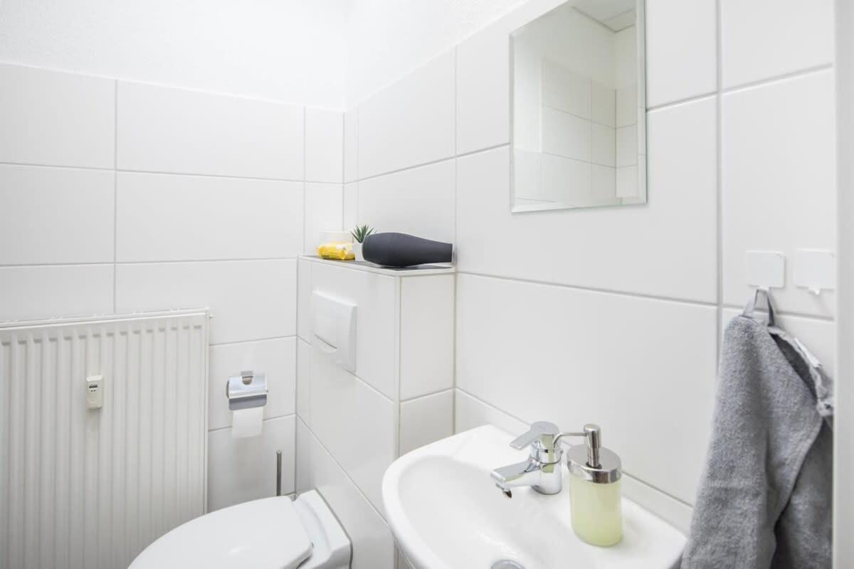 Spacious 2 Bedroom Apartment Amburgo Esterno foto